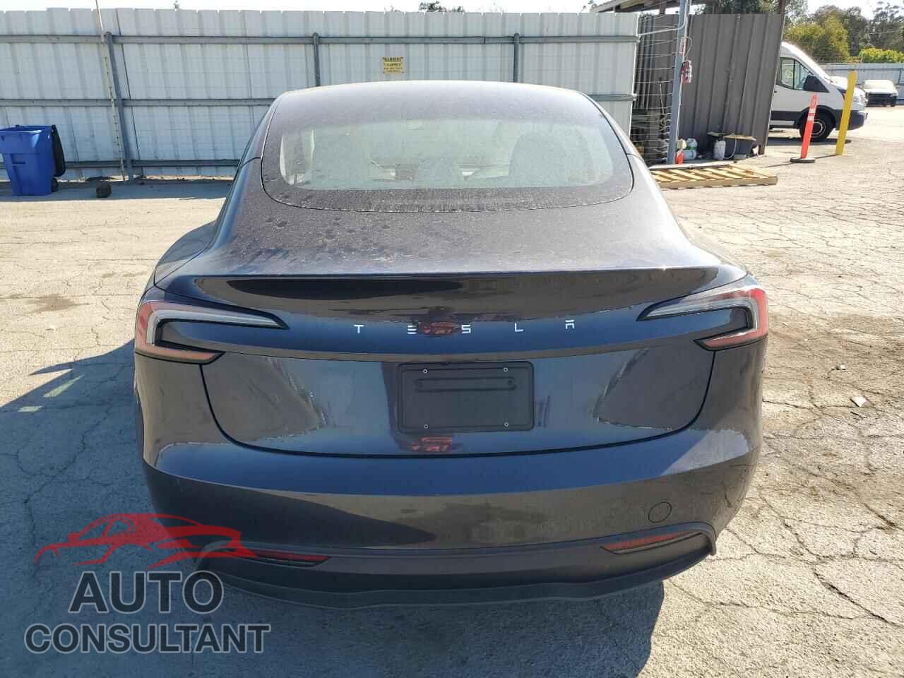 TESLA MODEL 3 2024 - 5YJ3E1EA2RF800898