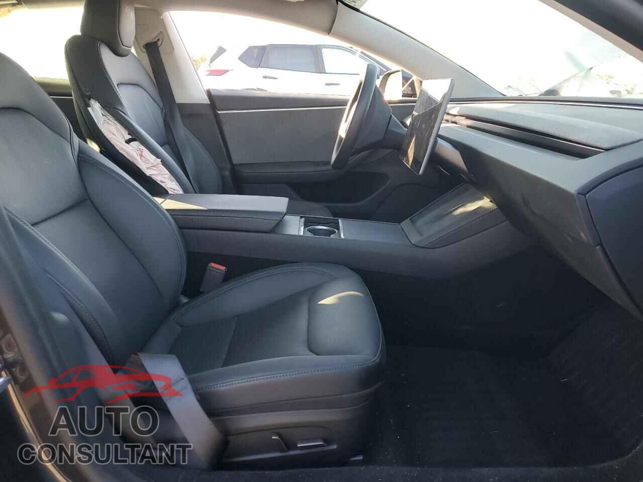 TESLA MODEL 3 2024 - 5YJ3E1EA0RF872649