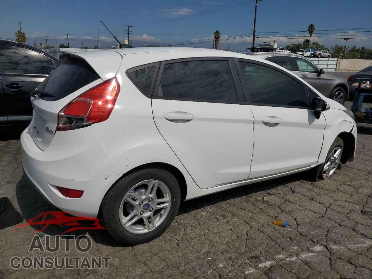 FORD FIESTA 2017 - 3FADP4EJ8HM170319