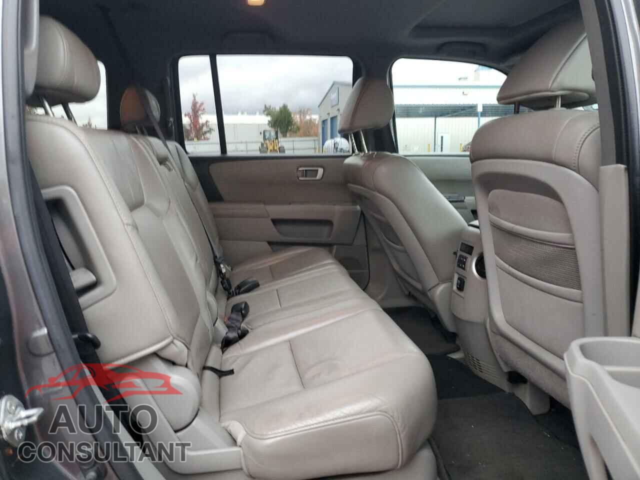 HONDA PILOT 2011 - 5FNYF3H71BB031377