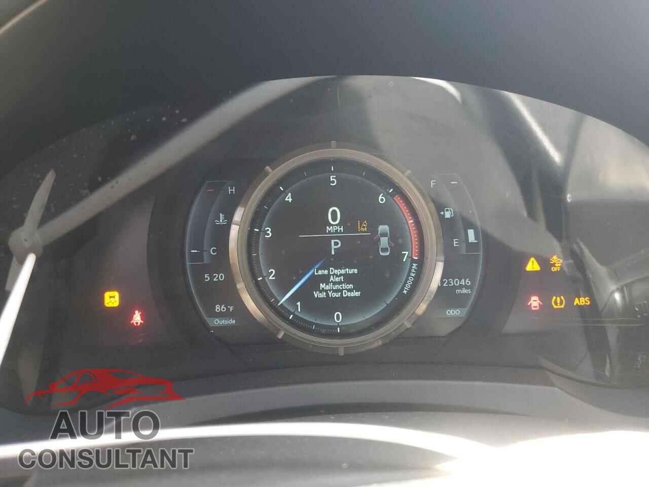 LEXUS IS 2017 - JTHBA1D27H5057185