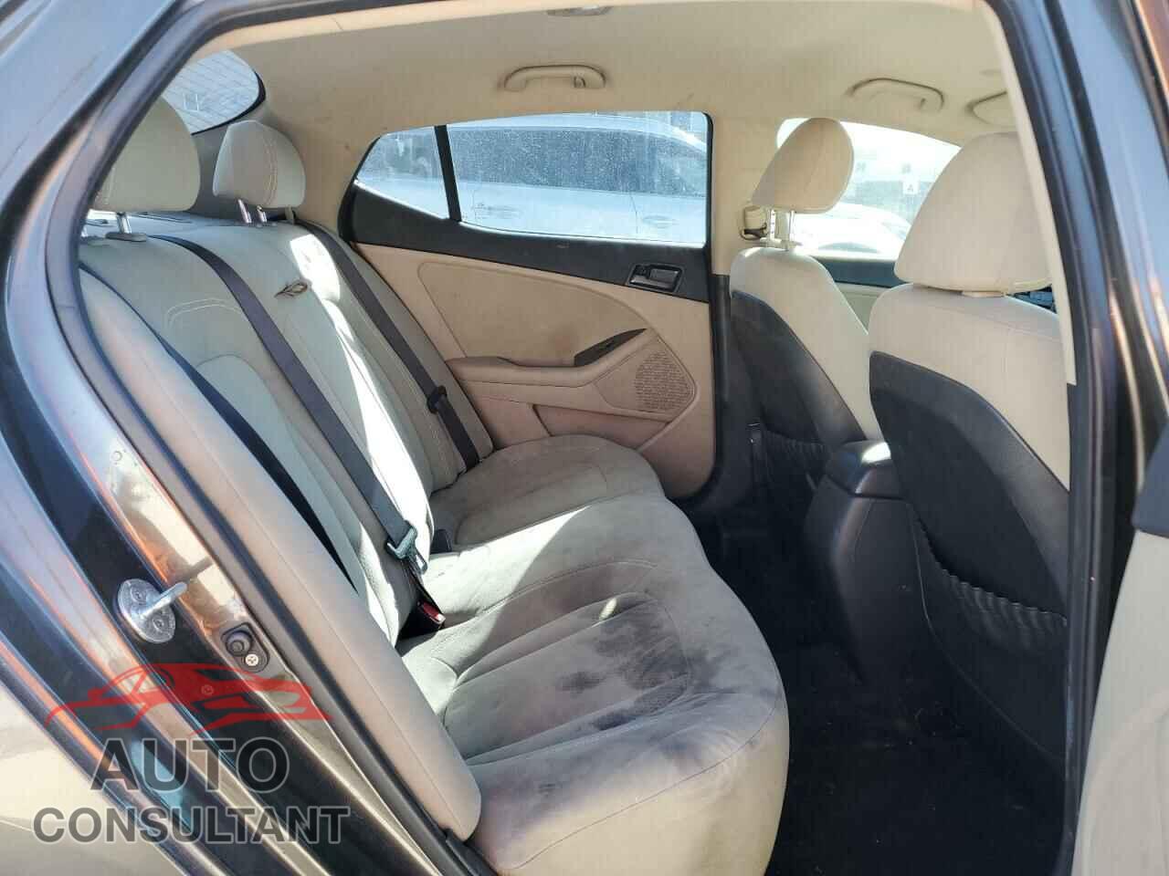 KIA OPTIMA 2011 - KNAGM4A79B5068161