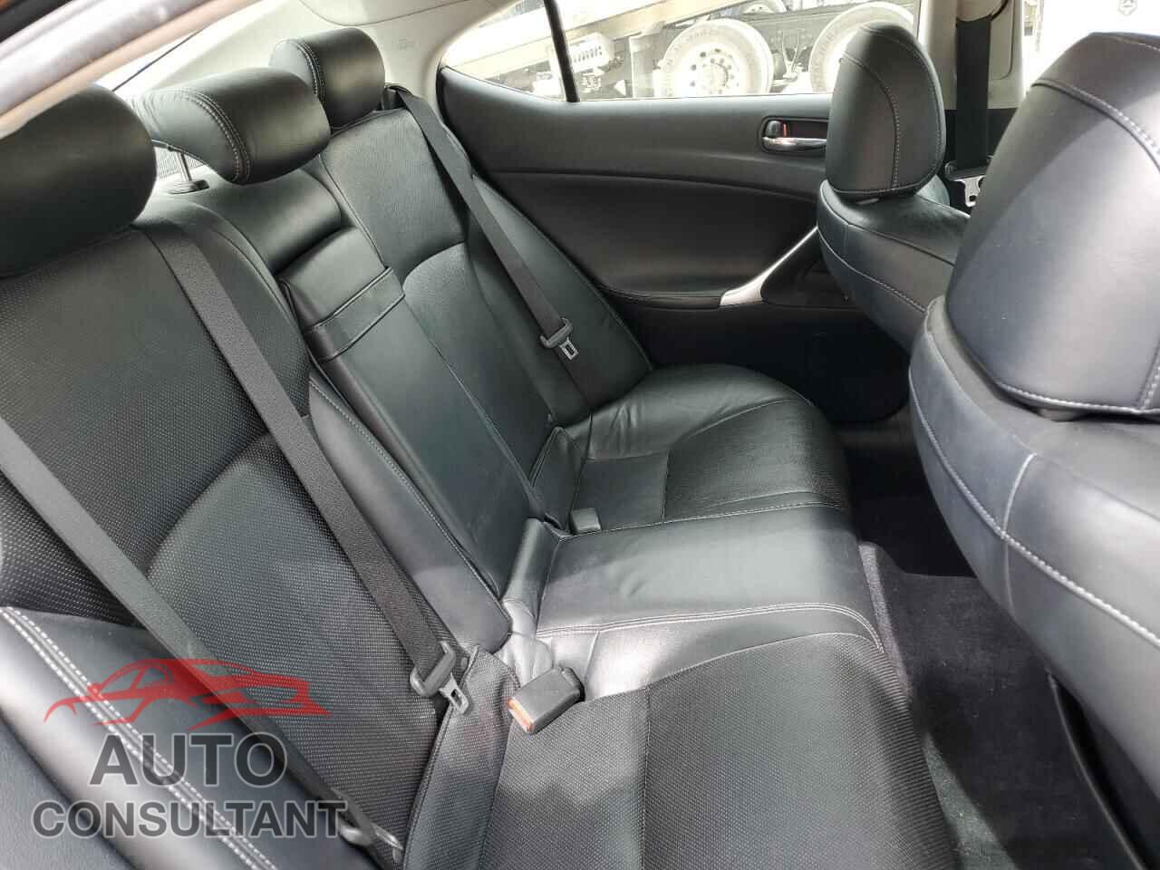 LEXUS IS 2012 - JTHCF5C22C5058848