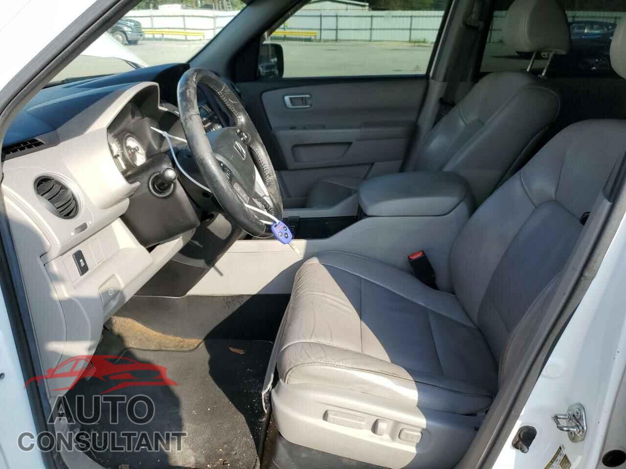 HONDA PILOT 2013 - 5FNYF3H52DB024147