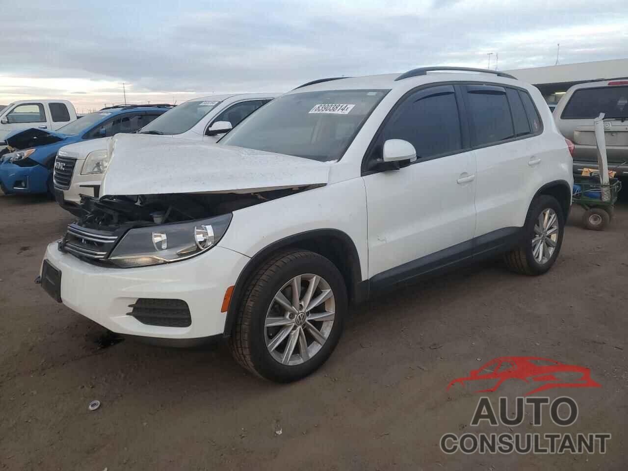 VOLKSWAGEN TIGUAN 2017 - WVGBV7AX8HK043690