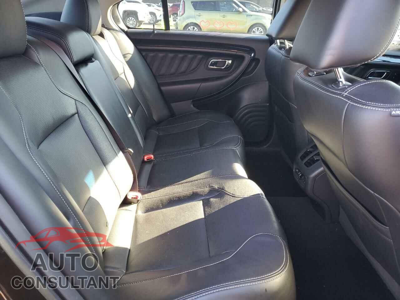 FORD TAURUS 2011 - 1FAHP2FW4BG135746
