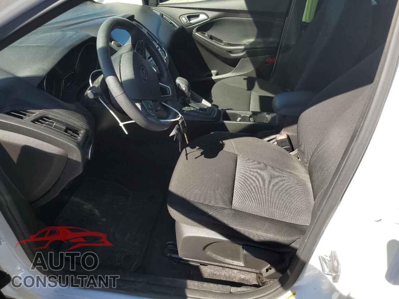 FORD FOCUS 2017 - 1FADP3M2XHL322090