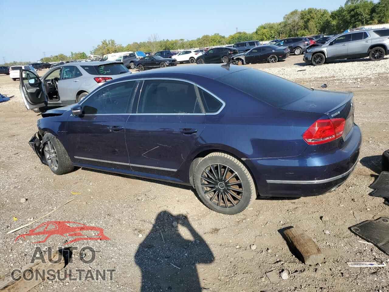 VOLKSWAGEN PASSAT 2015 - 1VWCV7A32FC019024