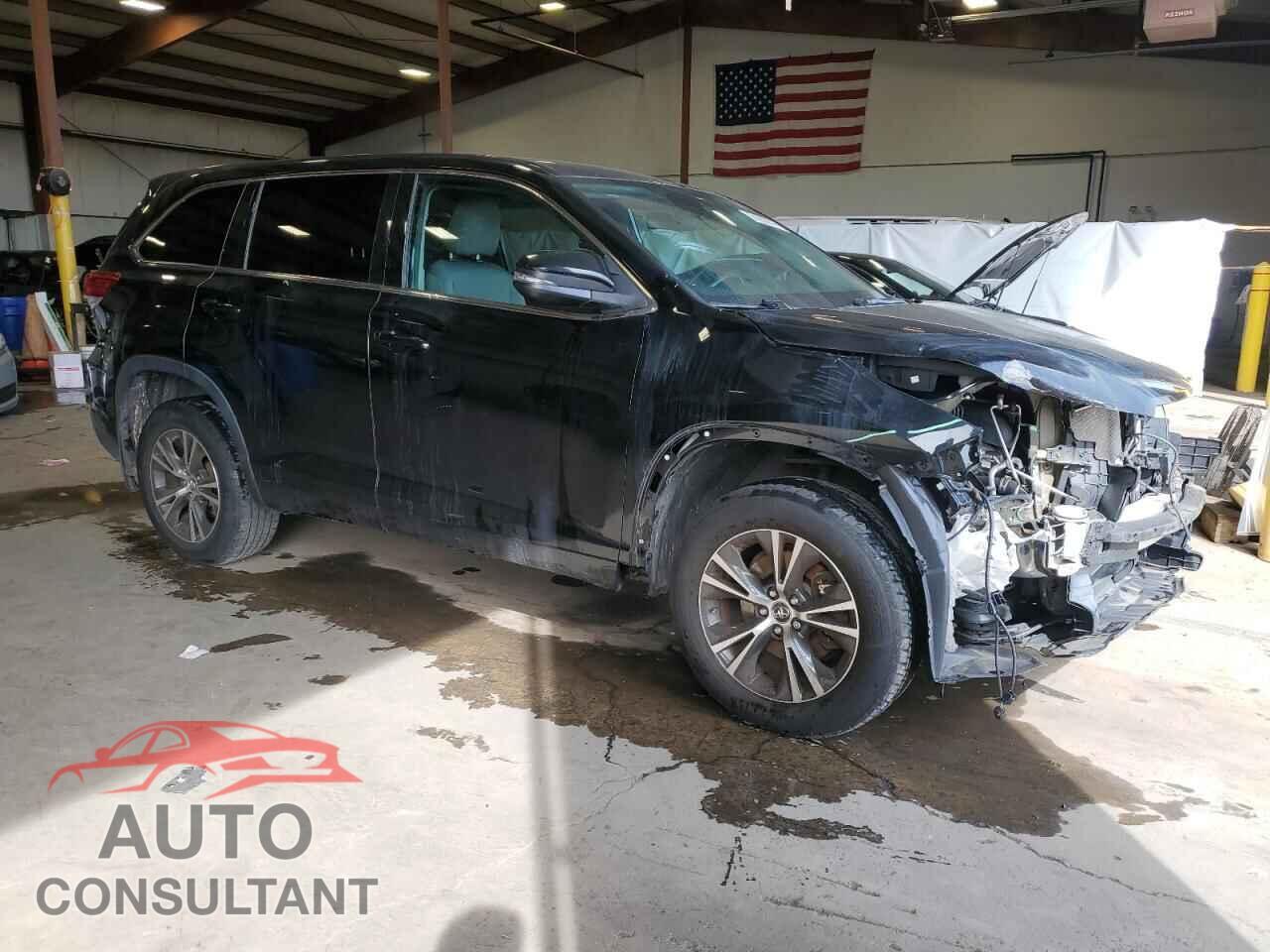 TOYOTA HIGHLANDER 2018 - 5TDBZRFH5JS808973