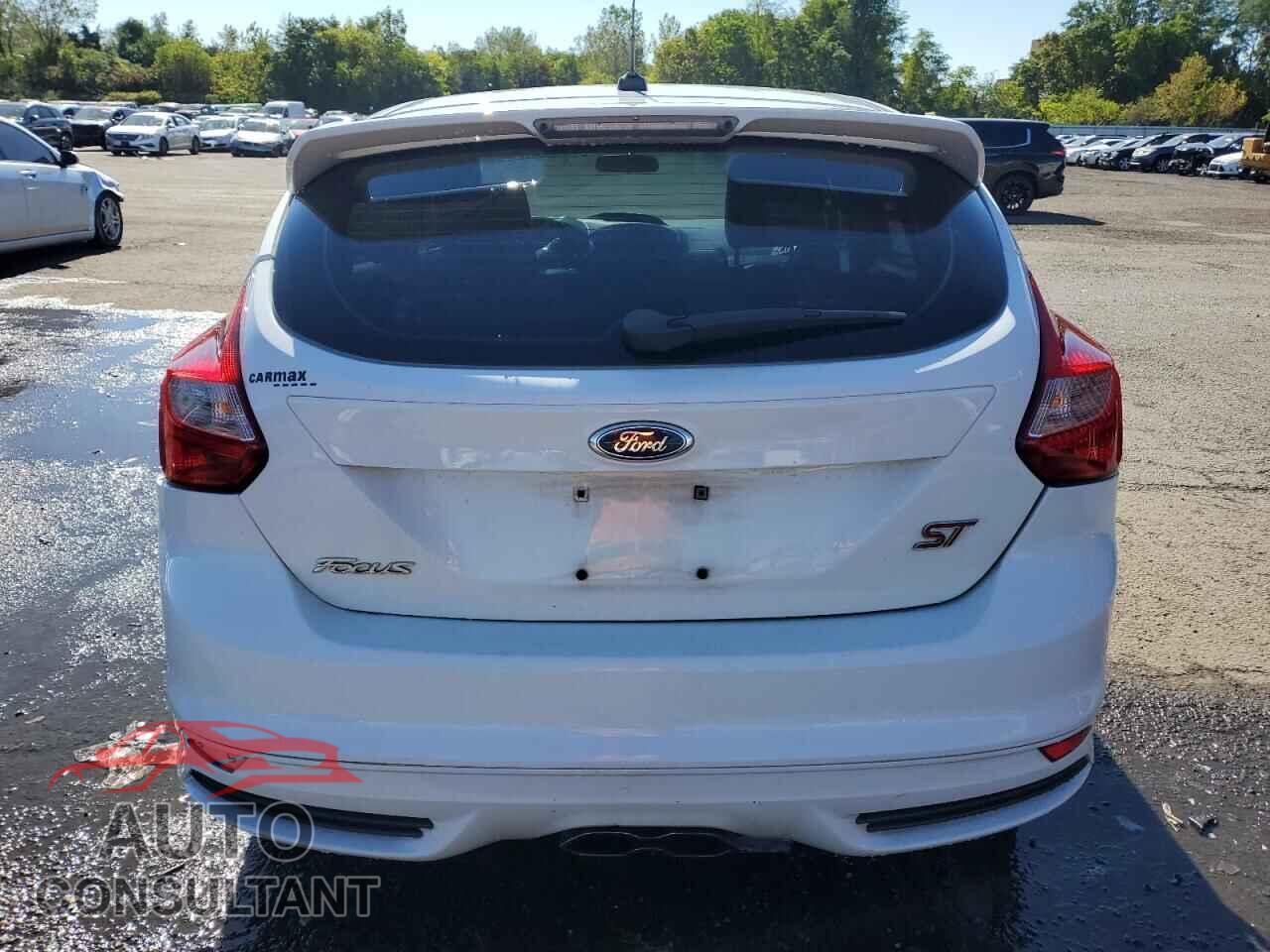 FORD FOCUS 2014 - 1FADP3L9XEL434821