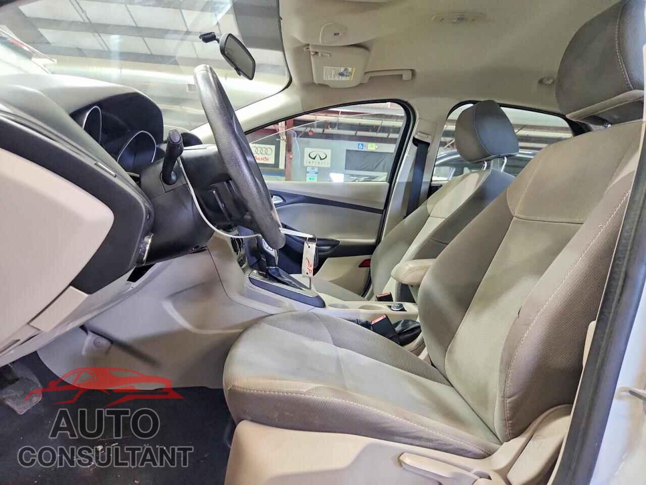 FORD FOCUS 2014 - 1FADP3F20EL274284