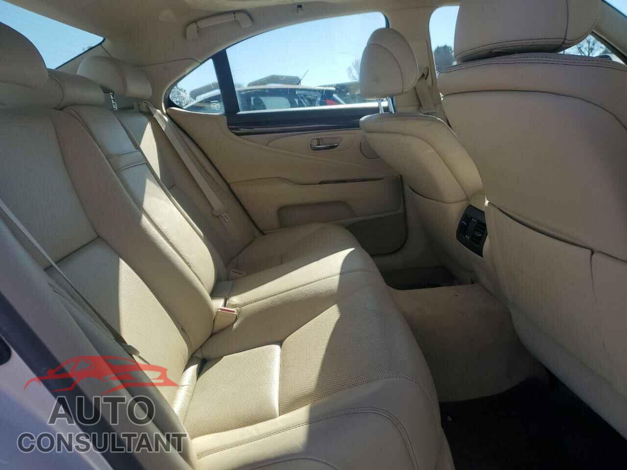 LEXUS LS460 2017 - JTHBL5EFXH5145845