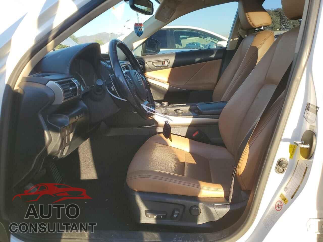 LEXUS IS 2015 - JTHBF1D29F5079333