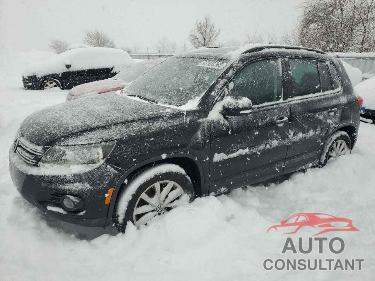 VOLKSWAGEN TIGUAN 2012 - WVGBV7AX7CW523303