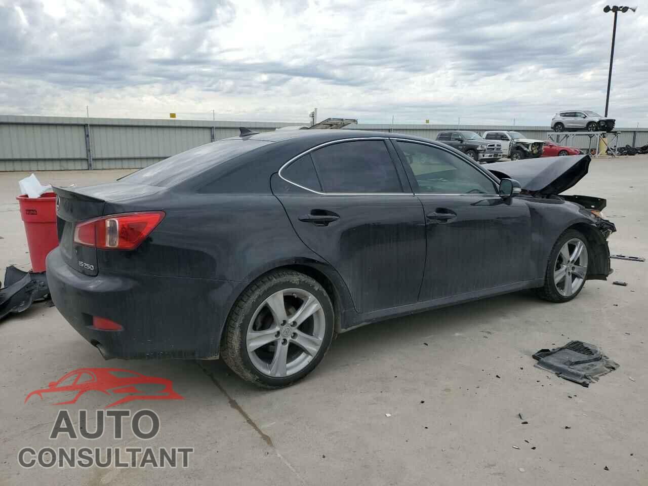 LEXUS IS 2011 - JTHBF5C28B5147530