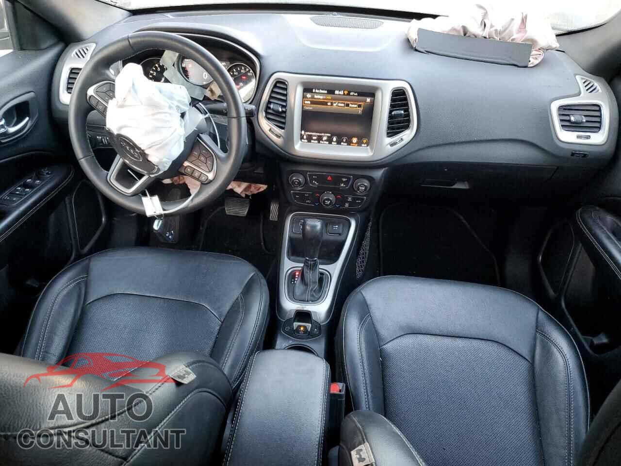 JEEP COMPASS 2021 - 3C4NJCEB2MT559752