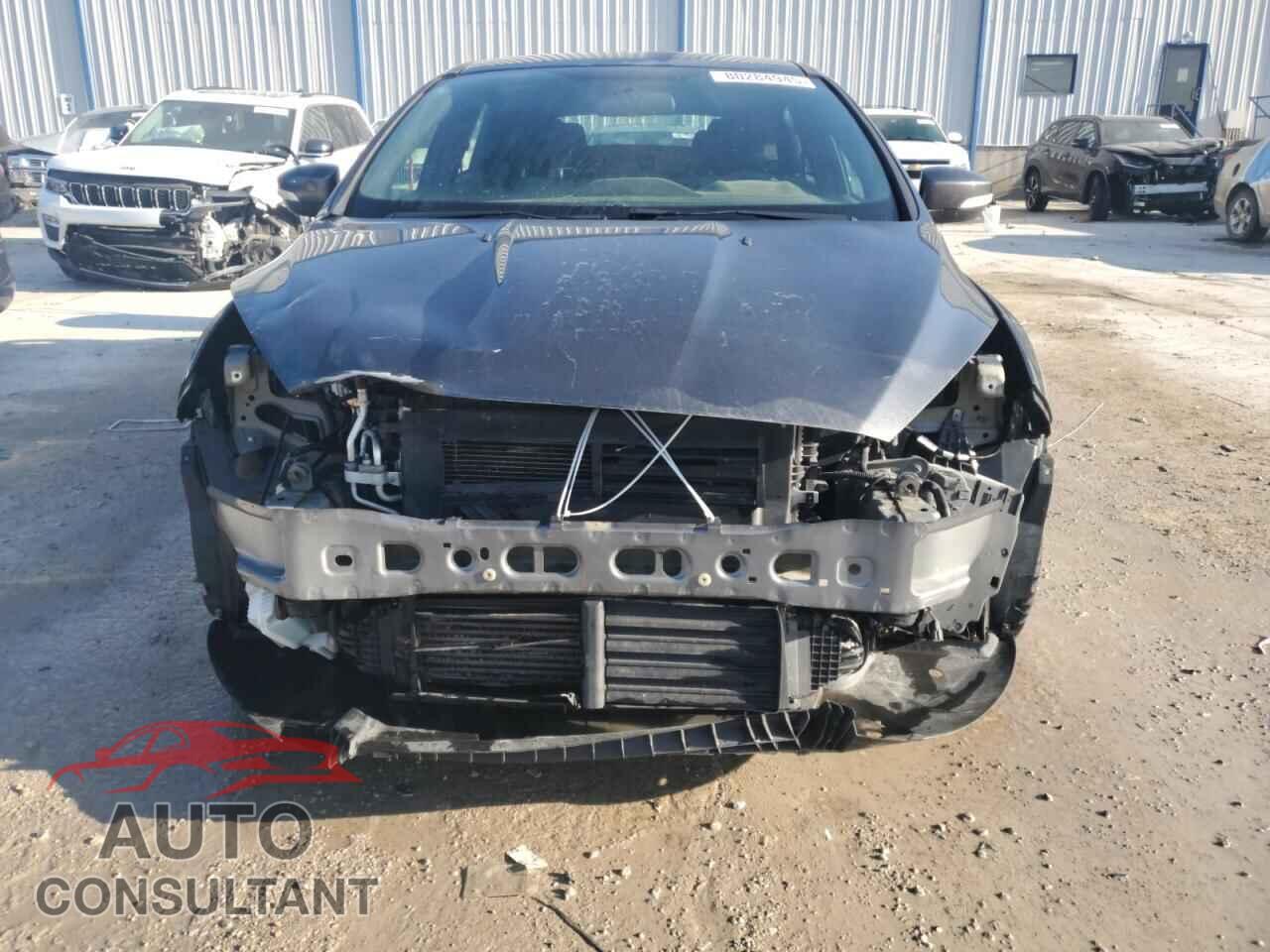 FORD FOCUS 2017 - 1FADP3L97HL348838