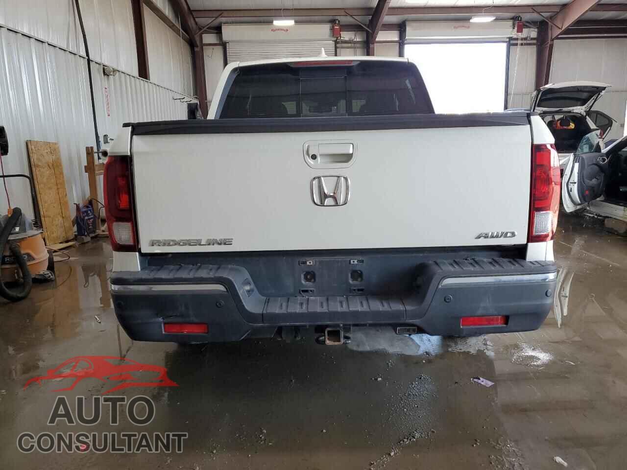 HONDA RIDGELINE 2018 - 5FPYK3F76JB006110