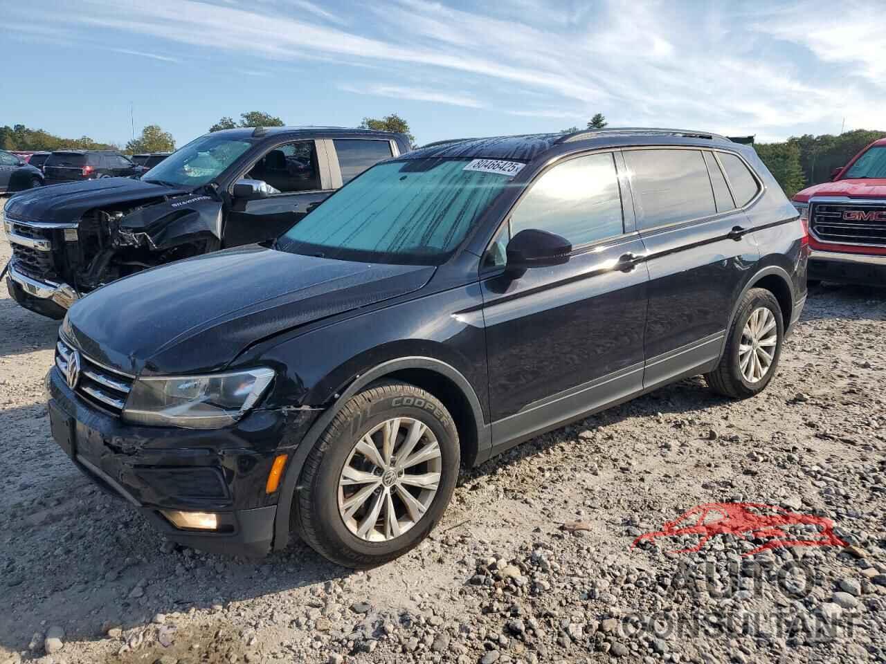 VOLKSWAGEN TIGUAN 2018 - 3VV0B7AX0JM019615