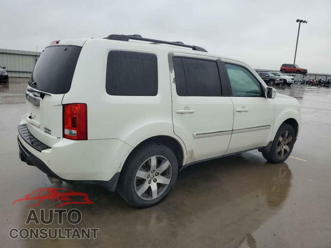 HONDA PILOT 2013 - 5FNYF4H96DB023169