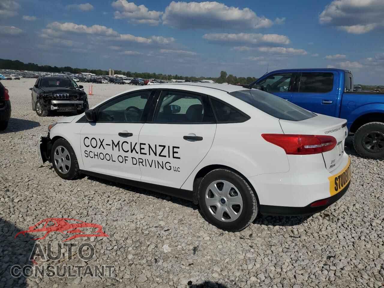 FORD FOCUS 2017 - 1FADP3E24HL209234