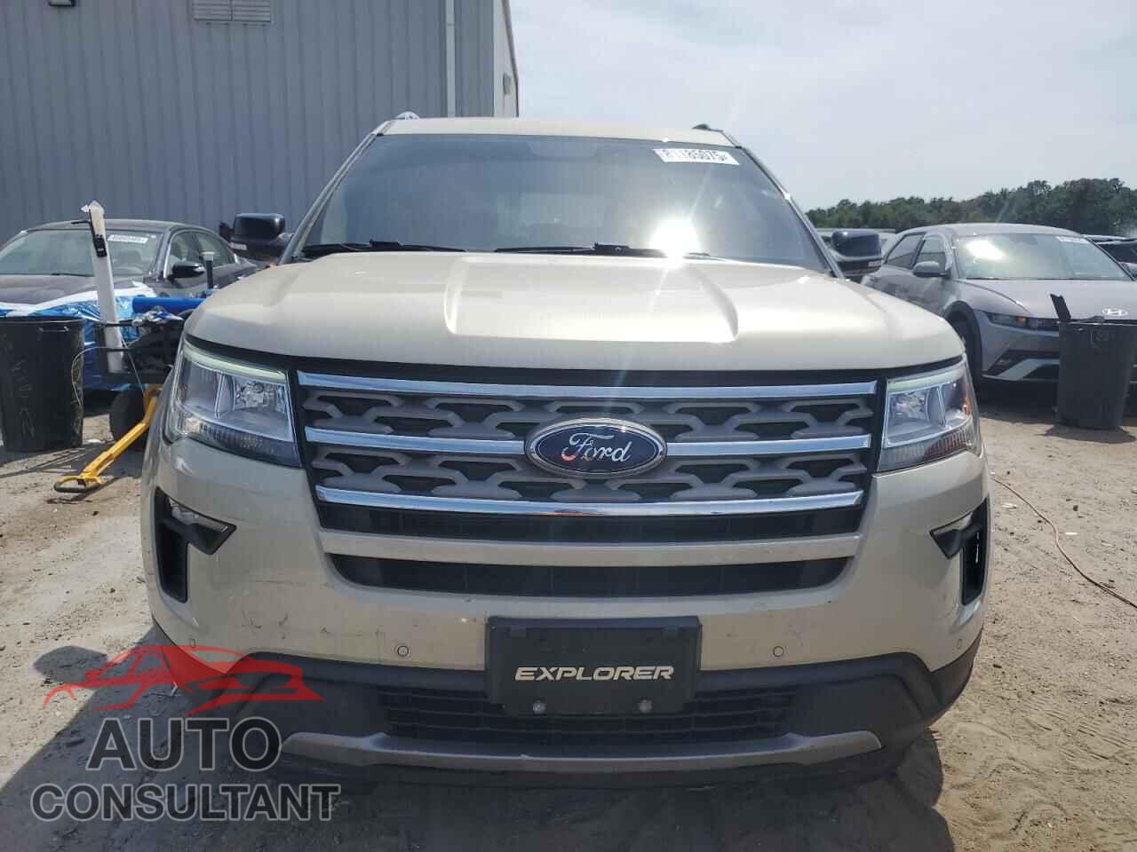 FORD EXPLORER 2018 - 1FM5K7D8XJGB52364