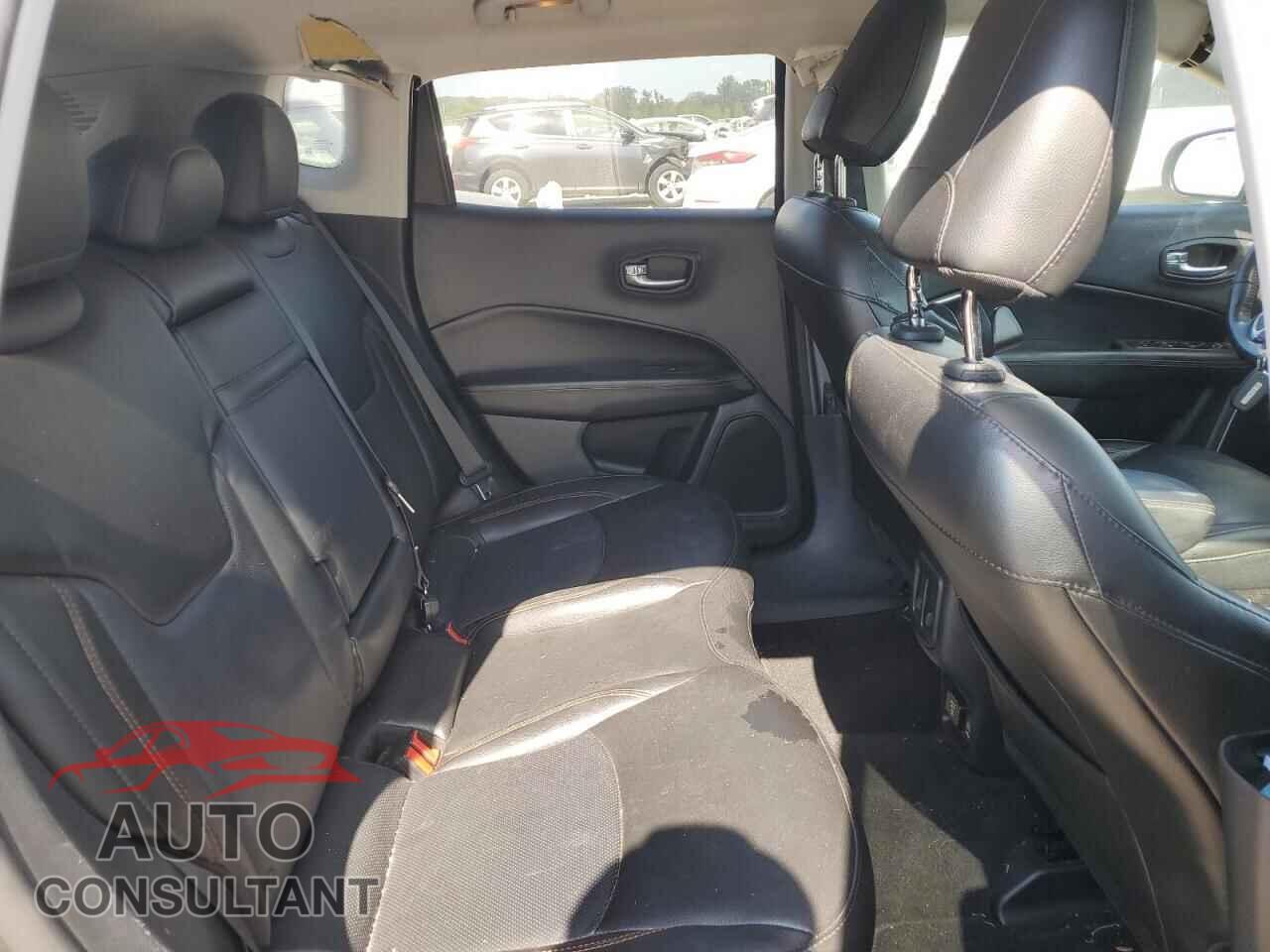 JEEP COMPASS 2019 - 3C4NJDCB1KT621065