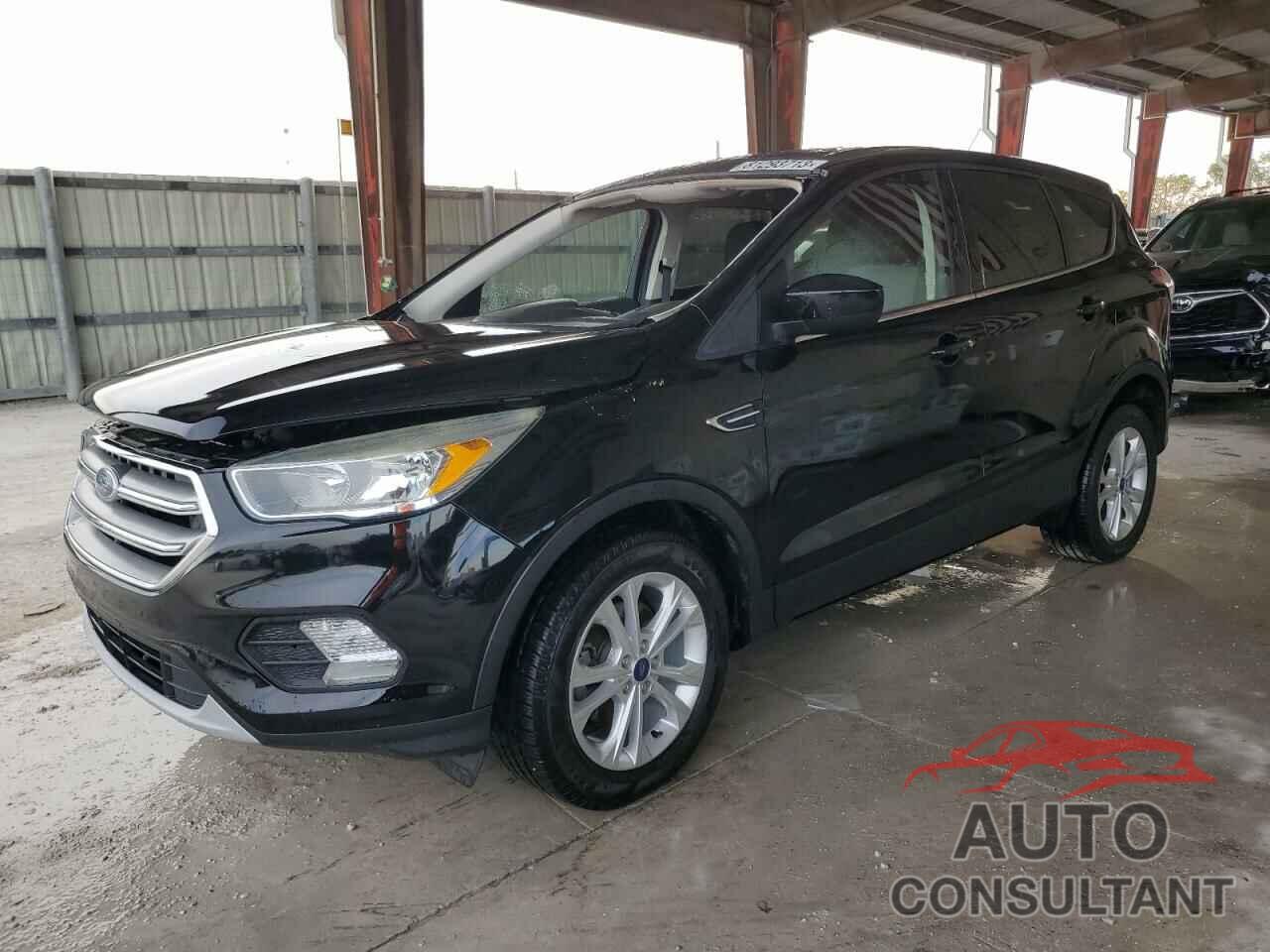 FORD ESCAPE 2017 - 1FMCU0GD9HUC44224