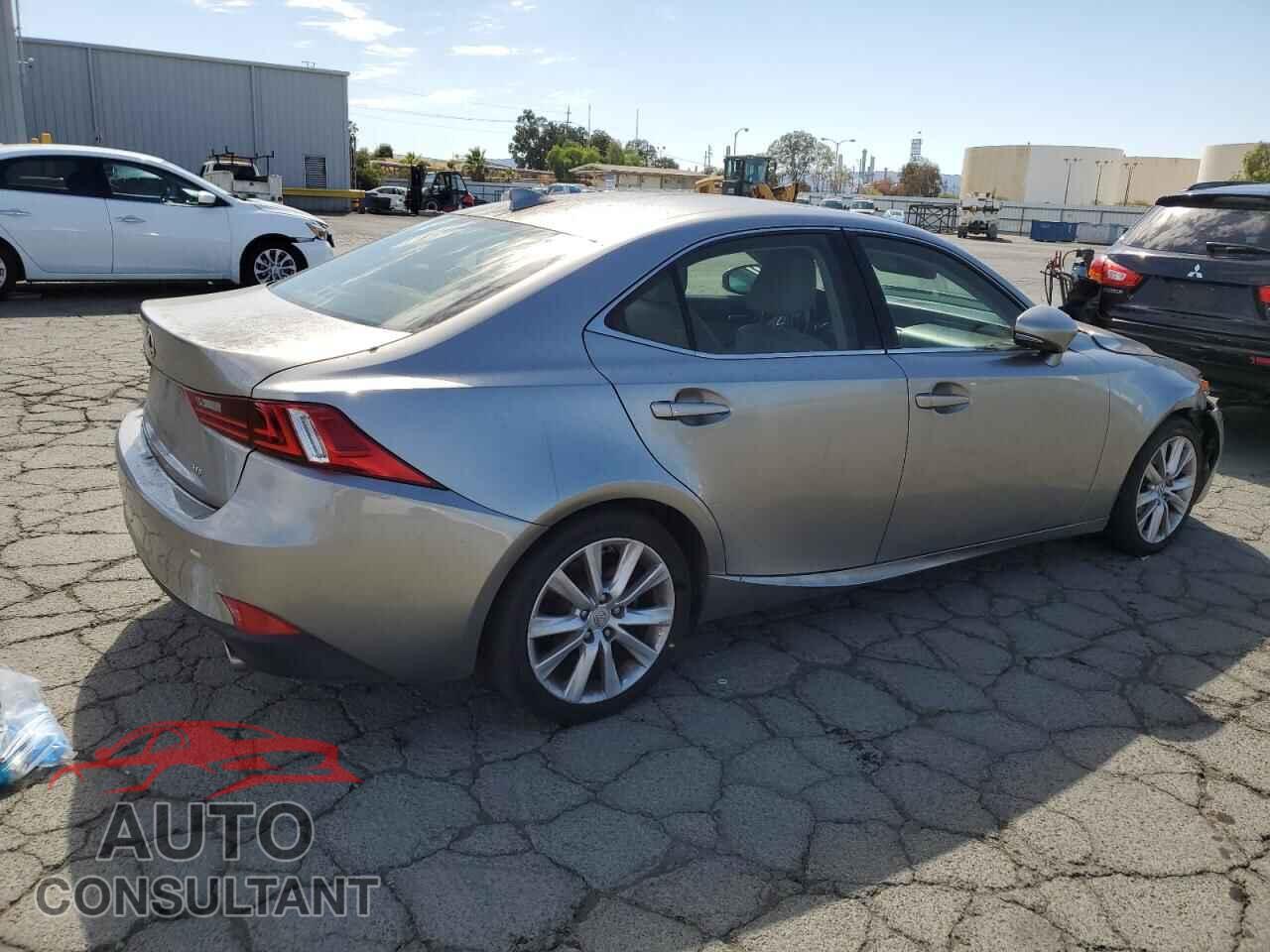 LEXUS IS 2015 - JTHCF1D21F5025335