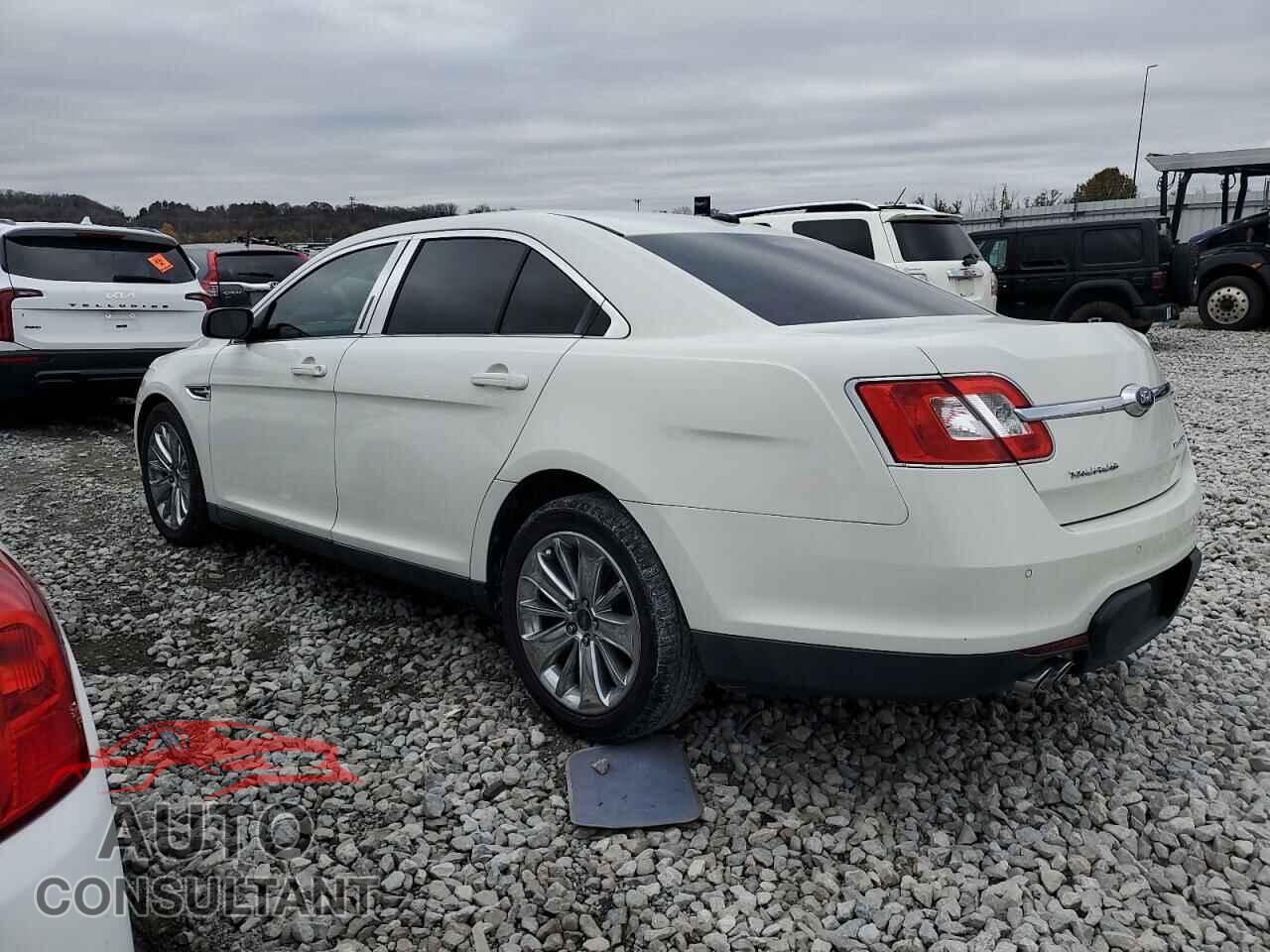 FORD TAURUS 2010 - 1FAHP2FW6AG160632