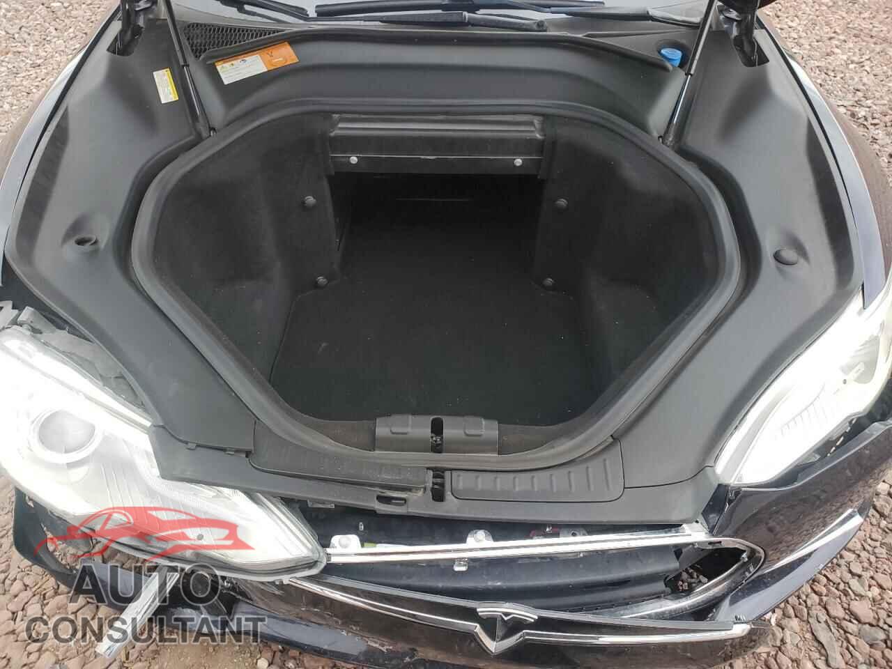 TESLA MODEL S 2013 - 5YJSA1DN9DFP27565