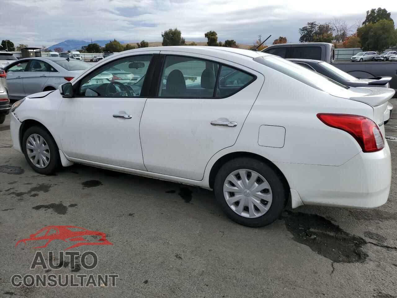 NISSAN VERSA 2017 - 3N1CN7AP3HL807889