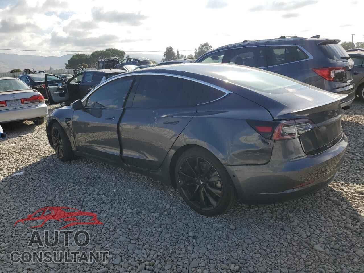 TESLA MODEL 3 2018 - 5YJ3E1EA1JF156010