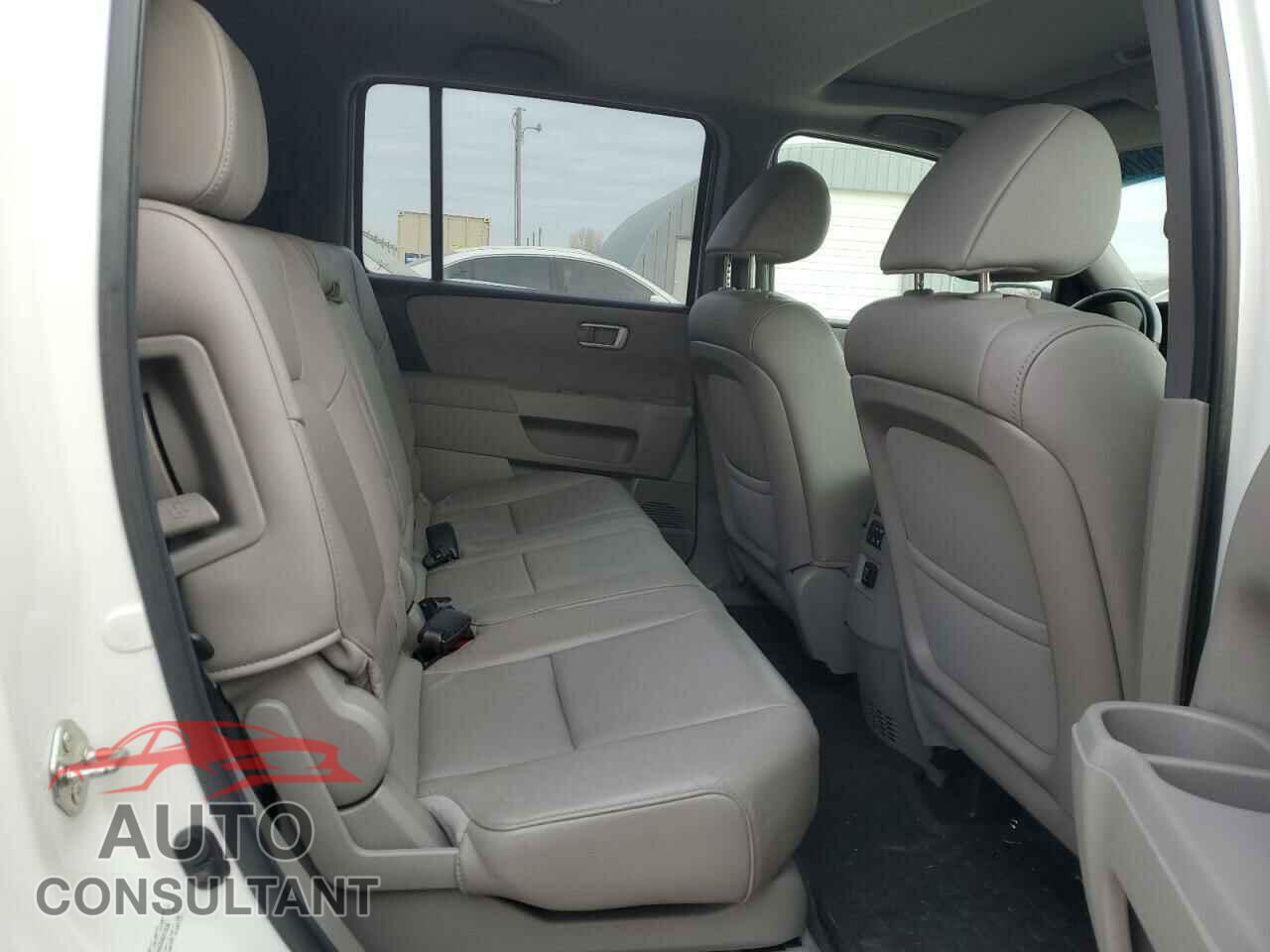 HONDA PILOT 2012 - 5FNYF4H50CB077238