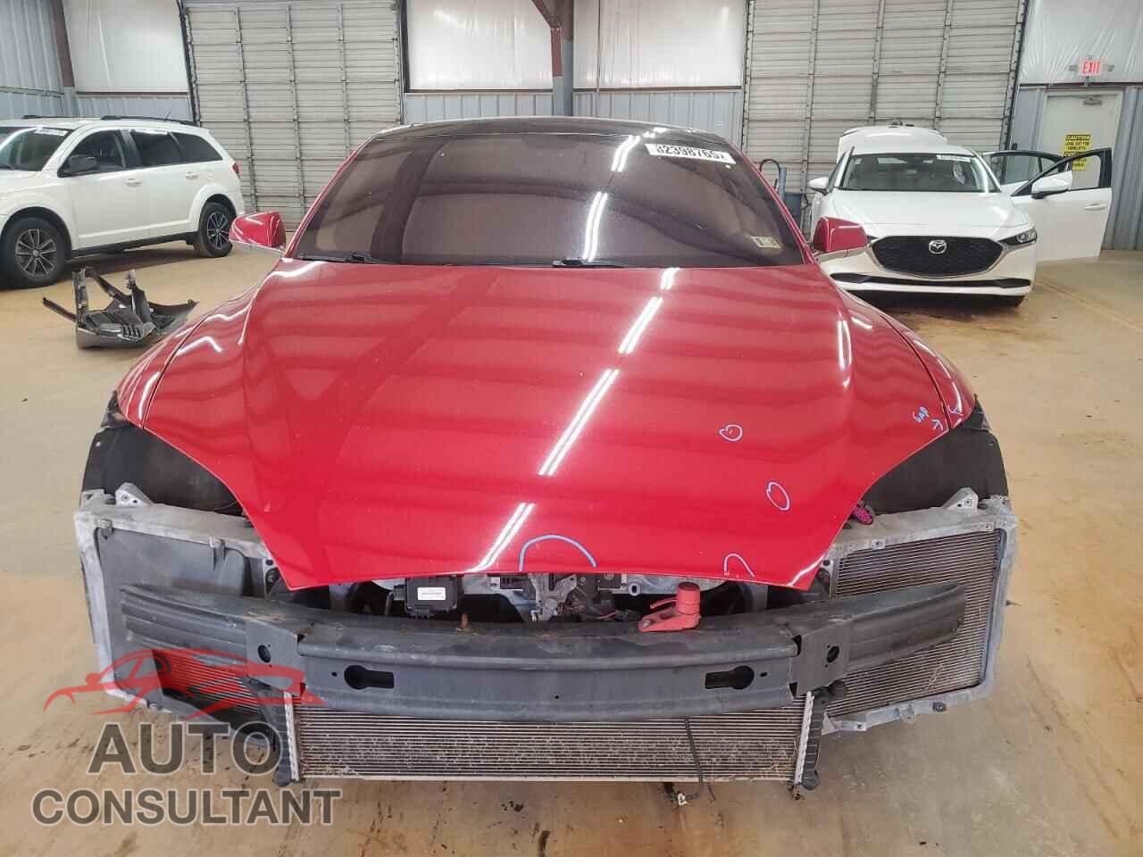 TESLA MODEL S 2014 - 5YJSA1H19EFP39756