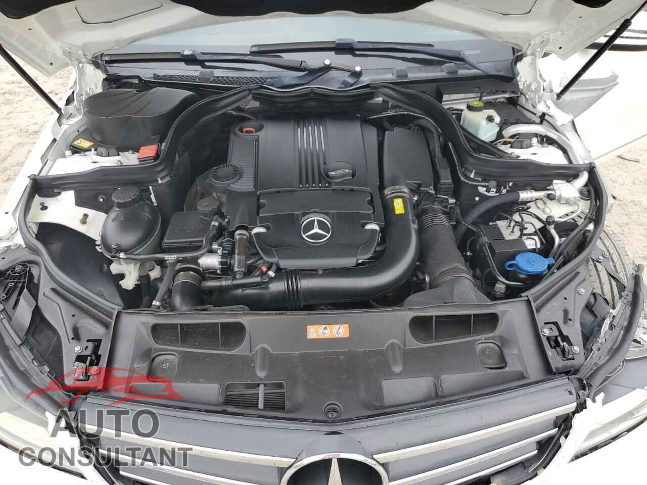MERCEDES-BENZ C-CLASS 2014 - WDDGF4HB4EA964098
