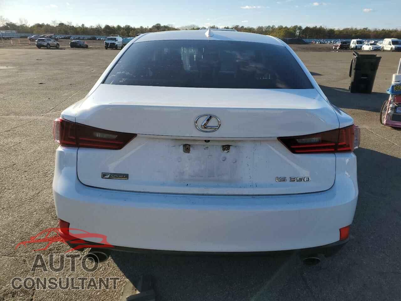 LEXUS IS 2015 - JTHBE1D28F5015772
