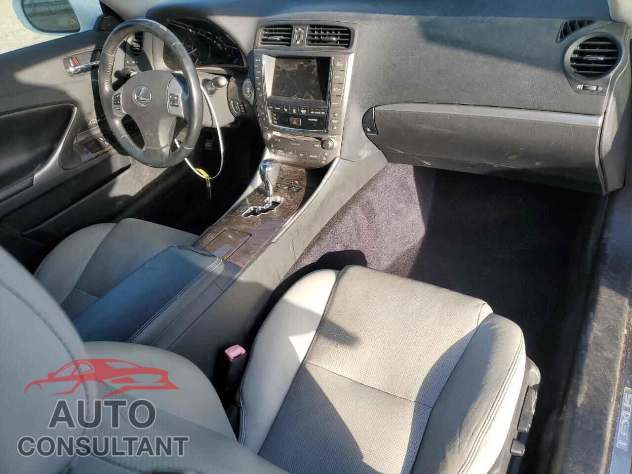 LEXUS IS 2011 - JTHFE2C29B2506811