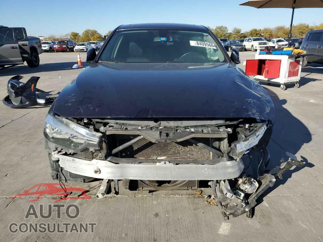 BMW 3 SERIES 2017 - WBA8A9C59HK620368