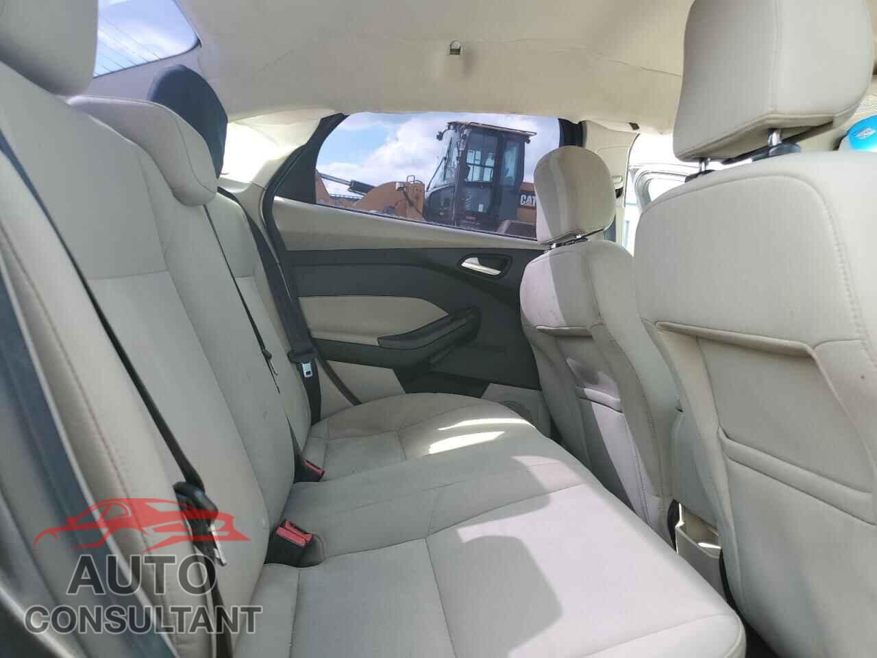 FORD FOCUS 2017 - 1FADP3F29HL276006