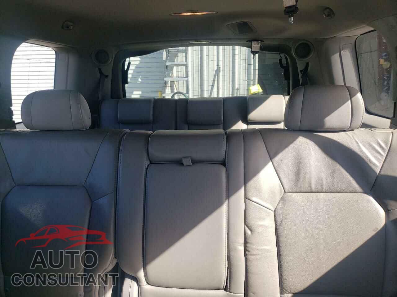 HONDA PILOT 2009 - 5FNYF38629B022575