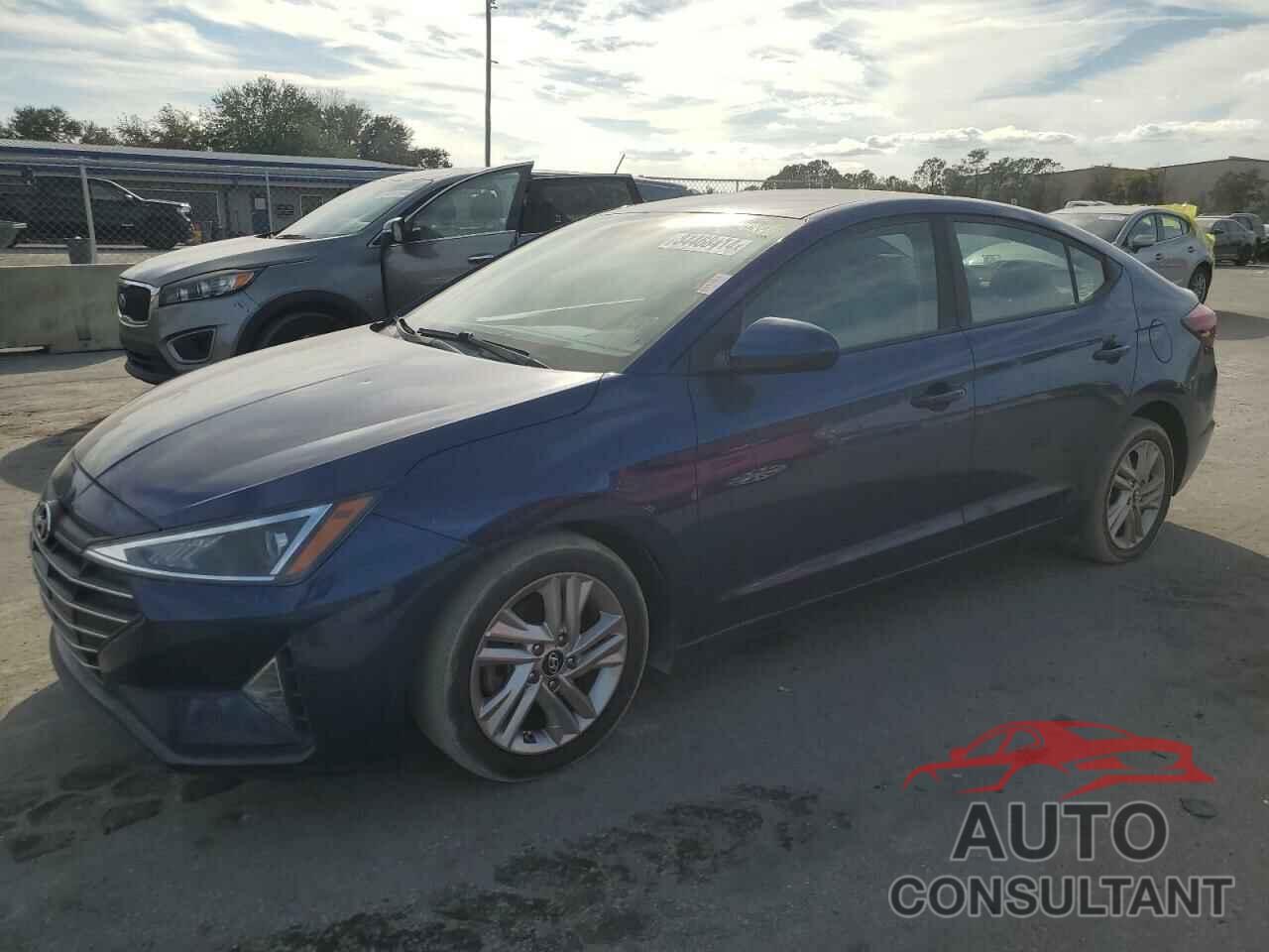 HYUNDAI ELANTRA 2019 - 5NPD84LF9KH417348