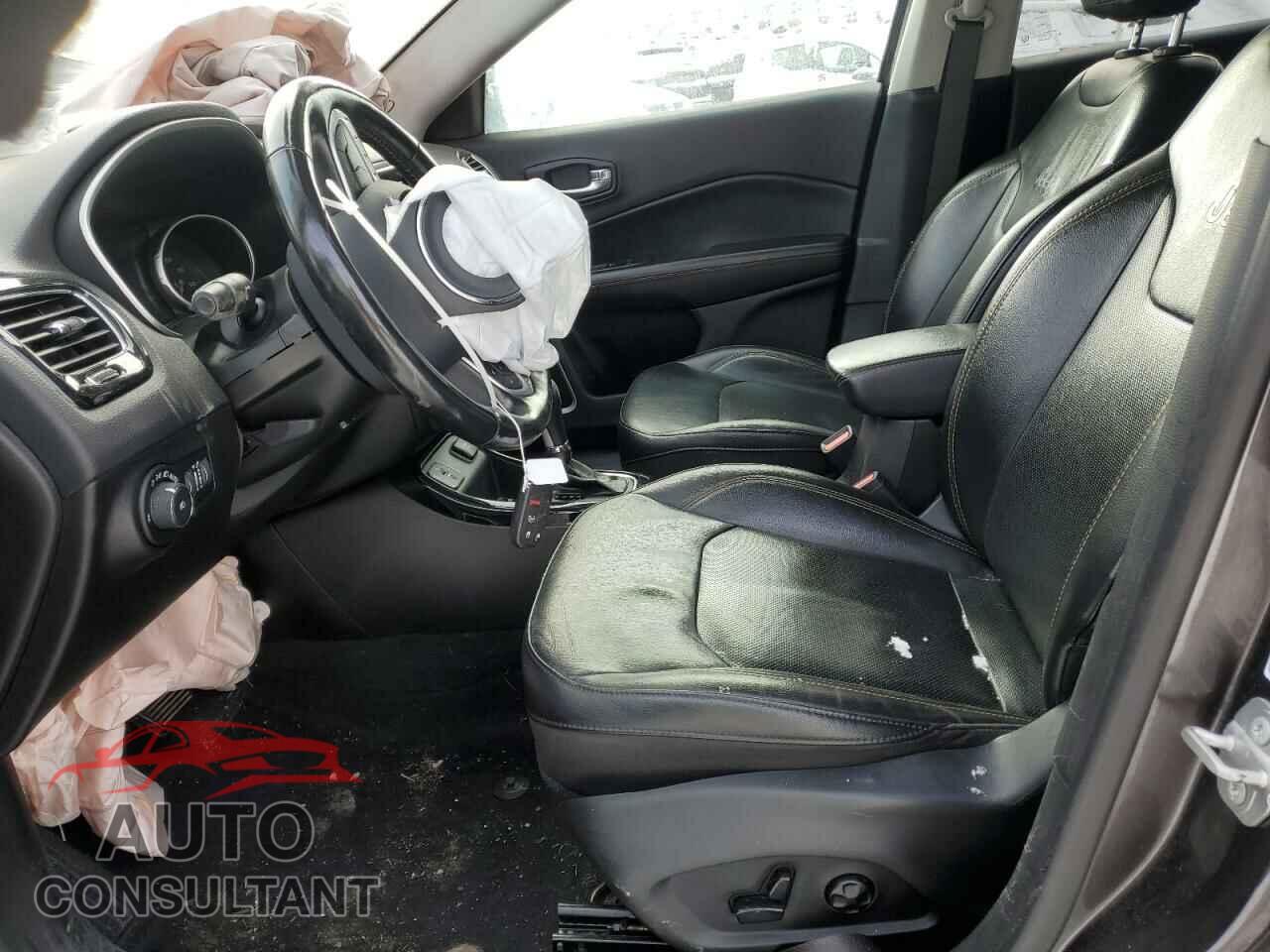 JEEP COMPASS 2019 - 3C4NJCCB4KT793665