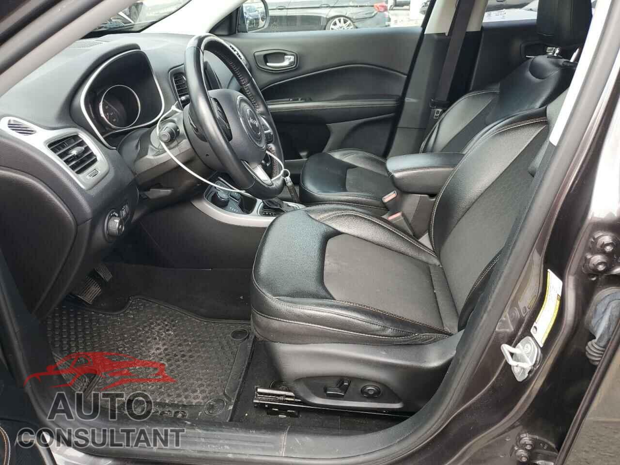 JEEP COMPASS 2018 - 3C4NJDBB4JT402116