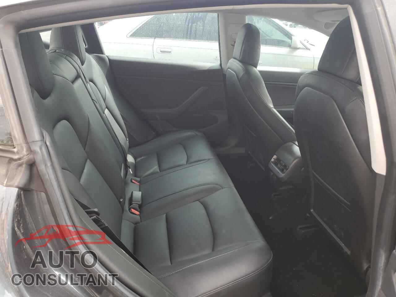 TESLA MODEL 3 2018 - 5YJ3E1EA6JF018883