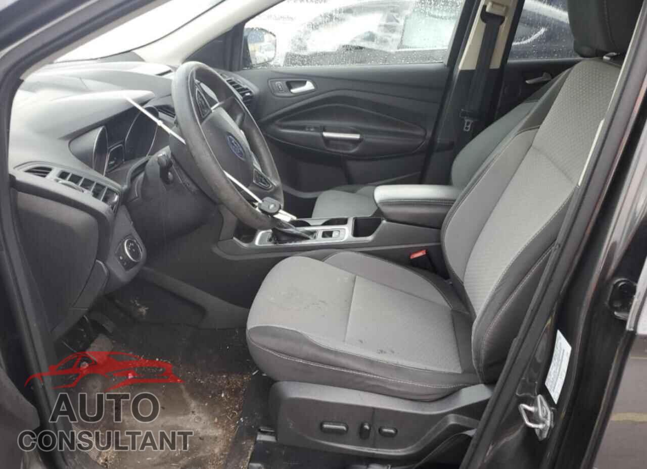 FORD ESCAPE 2017 - 1FMCU0GD7HUB82774