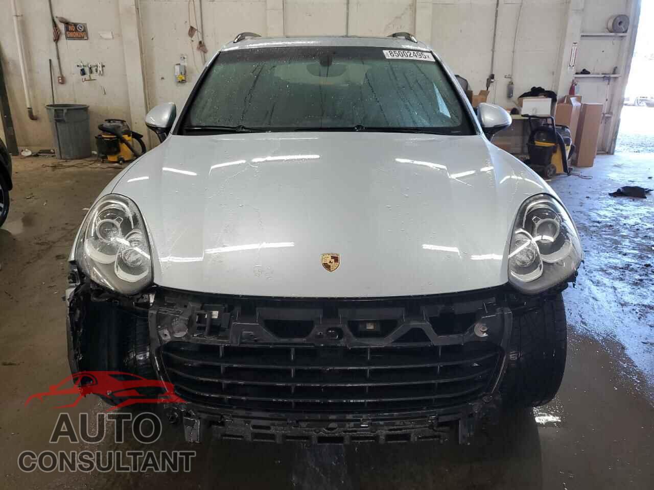 PORSCHE CAYENNE 2017 - WP1AA2A27HKA80604