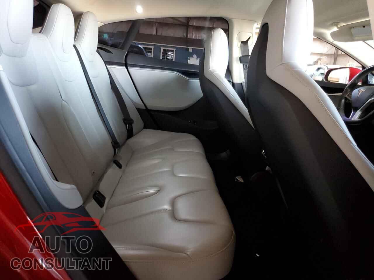 TESLA MODEL 3 2014 - 5YJSA1H12EFP55717