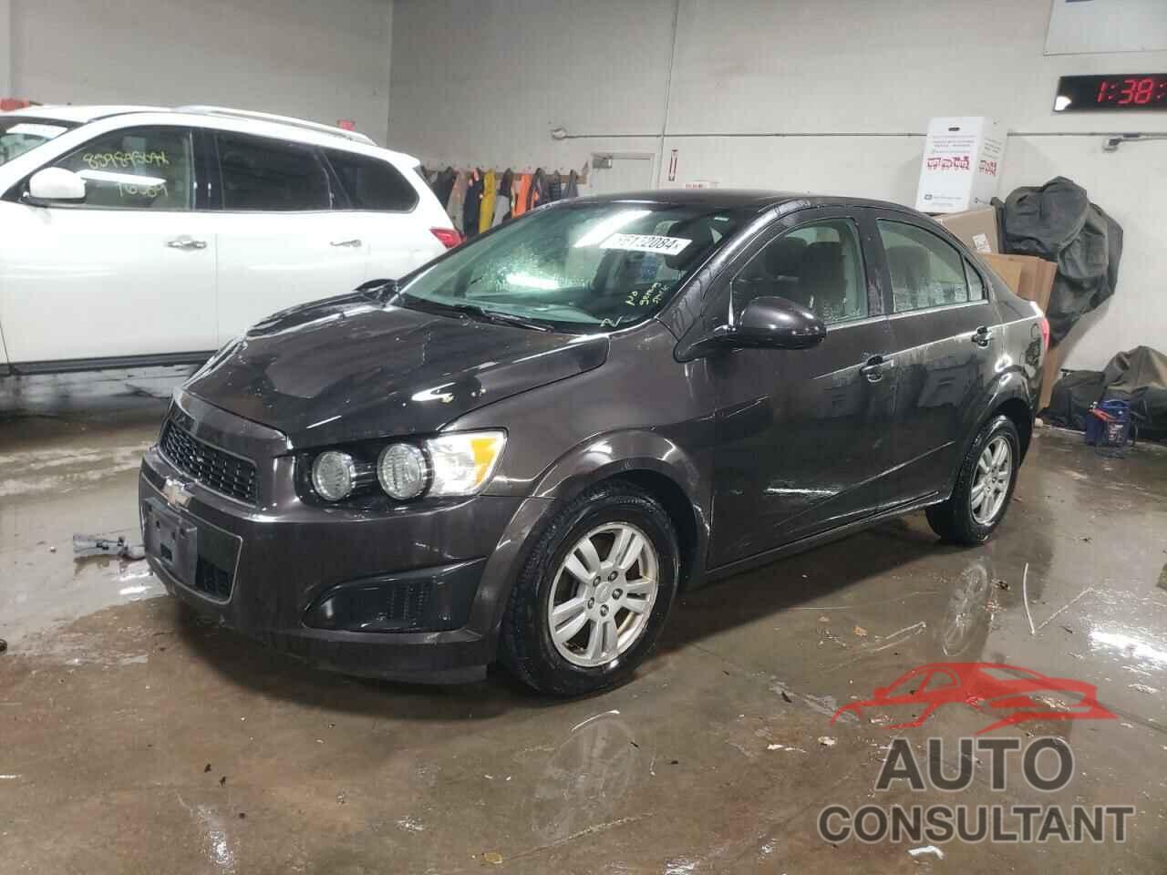 CHEVROLET SONIC 2014 - 1G1JC5SH8E4124523