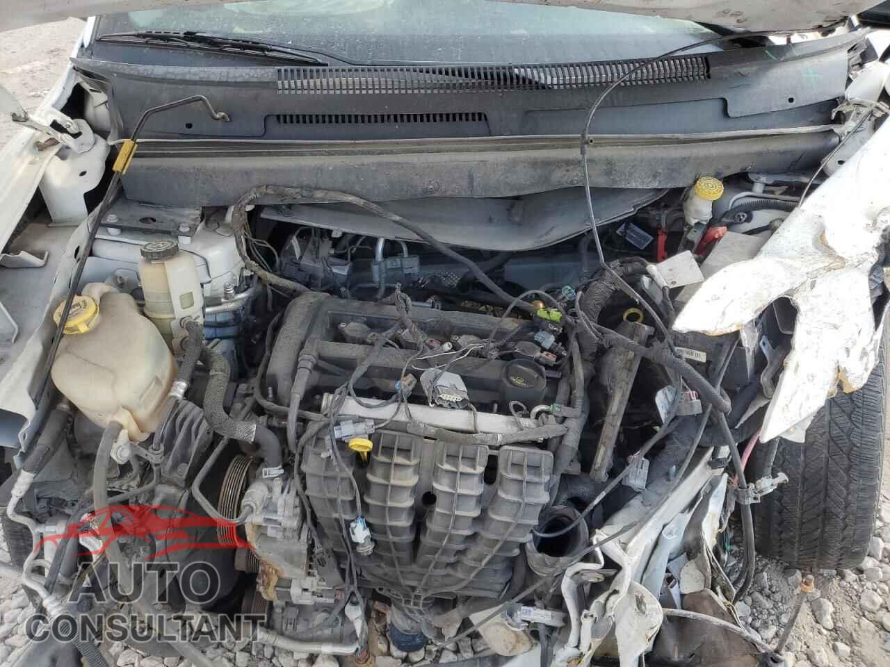 DODGE JOURNEY 2015 - 3C4PDCBB0FT747743